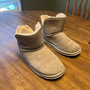 Bear Paw Light Gray Boots